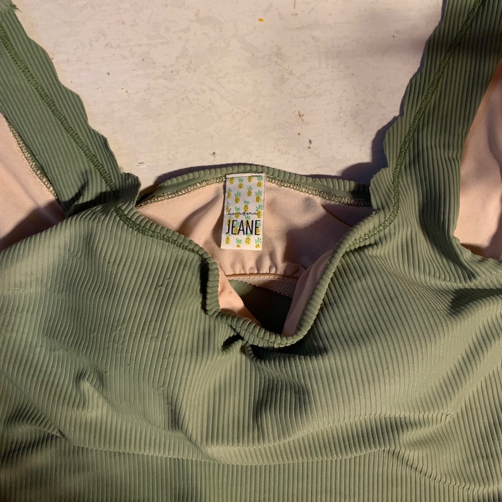 large green scalloped top